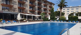 Payet Apartments 2-4 Personas