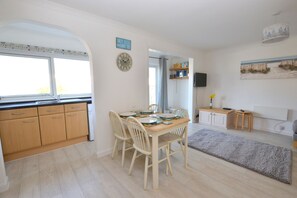 Dining - Just Beachy - a stones throw from the sand! (Porthtowan)