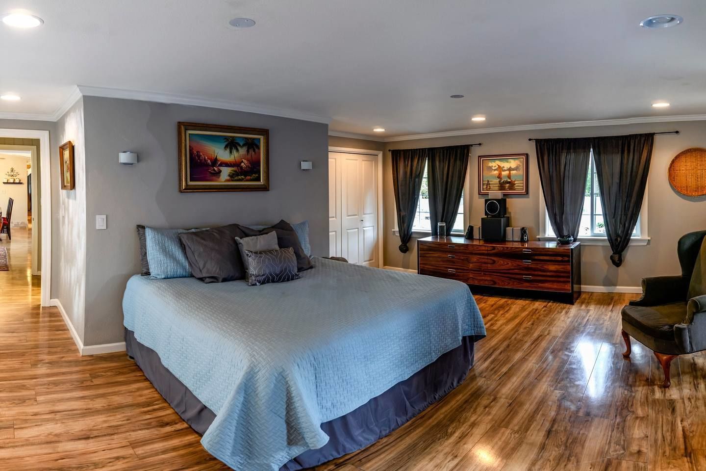 3 間臥室、床單