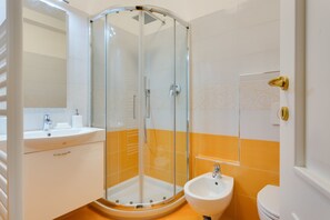 Apartment, 1 Bedroom | Bathroom