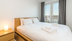 Unclassified image, 2 of 17, button - NEW 2BD Flat 4mins to Excel Centre Fast City Links (London)
