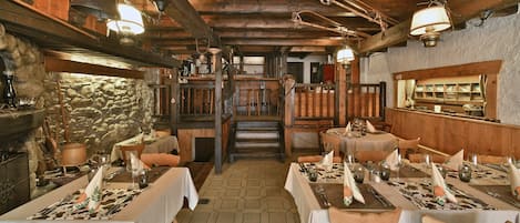 Lunch and dinner served, local cuisine