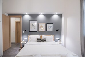 2 bedrooms, desk, soundproofing, iron/ironing board