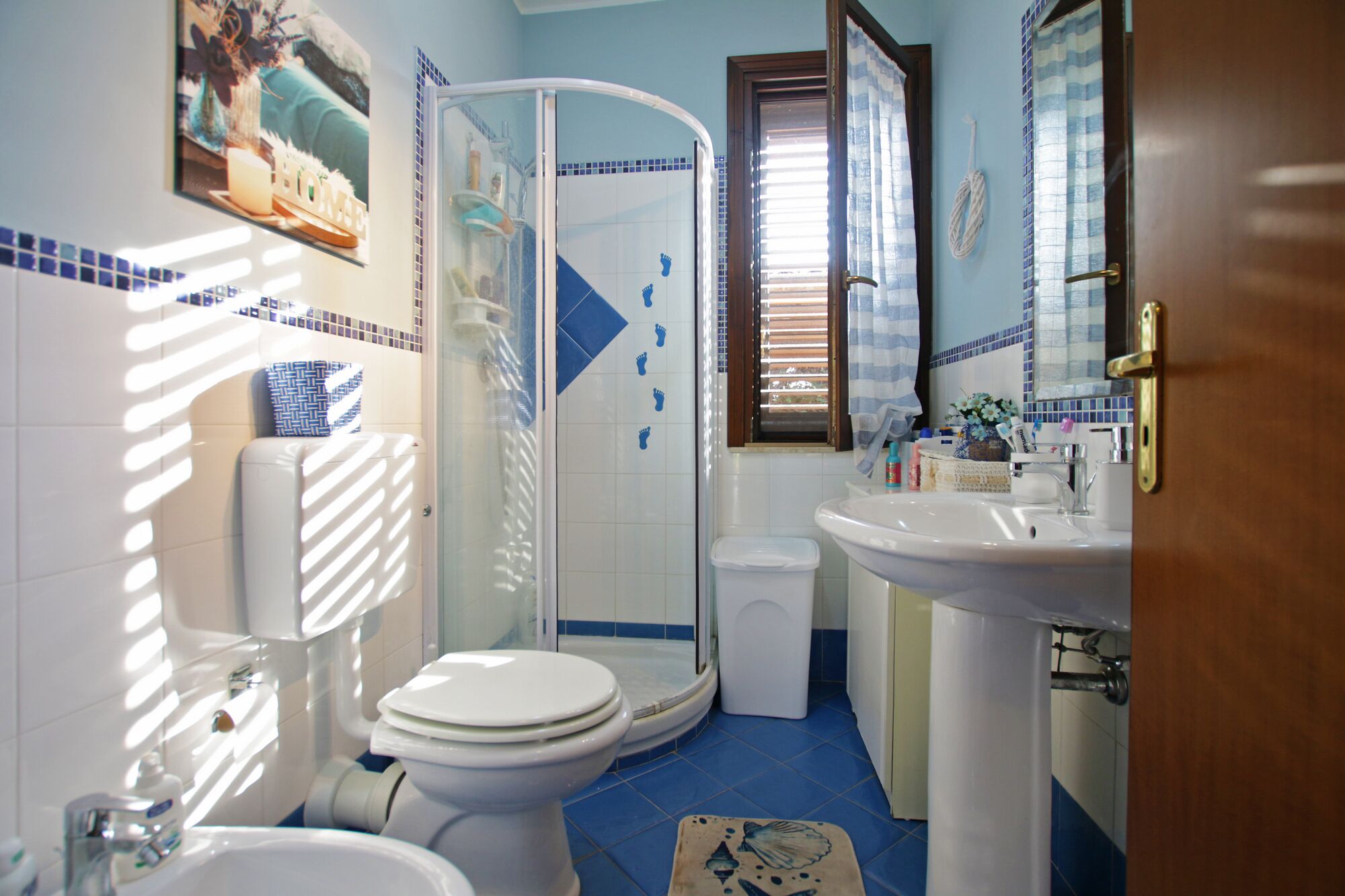 Doccia, asciugacapelli, bidet, asciugamani