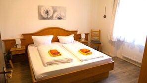 2 bedrooms, Internet, bed sheets