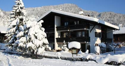 (1) Drei-Raum-Ferienwohnung 65 qm, Bad/WC, Extra Schlafraum, Küche, Terrasse