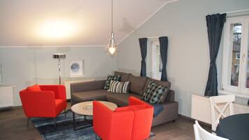 Apartment | Wohnbereich | Fernseher