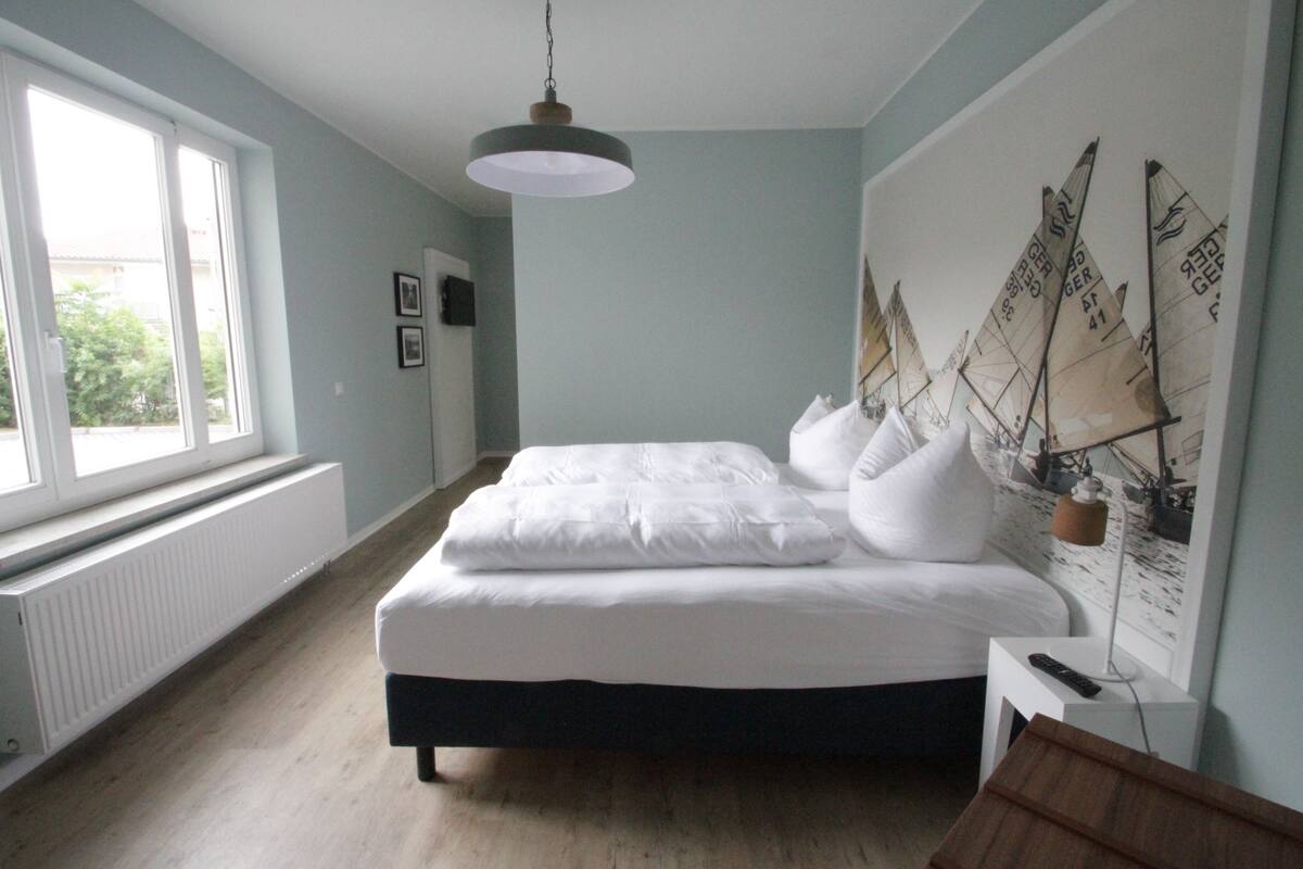 junior suite | hypo-allergenic bedding, blackout curtains, soundproofing