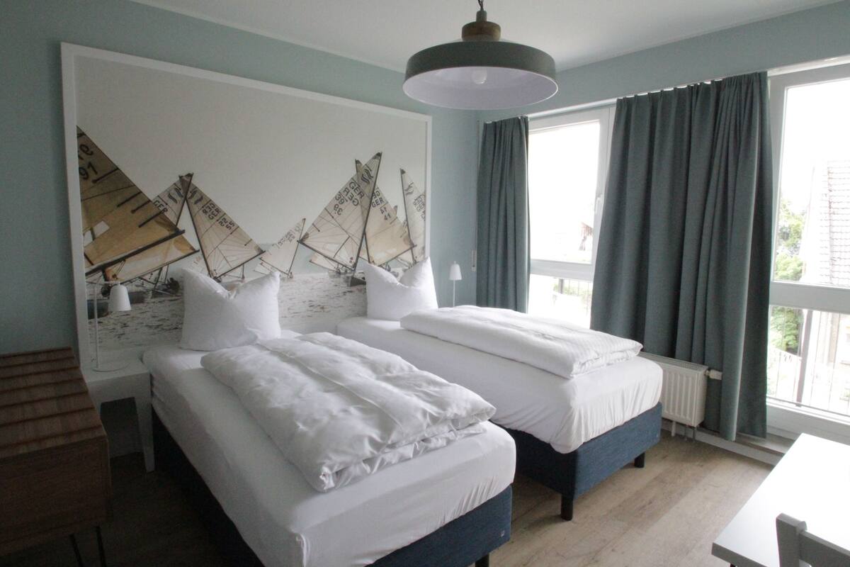 standard double room | hypo-allergenic bedding, blackout curtains, soundproofing