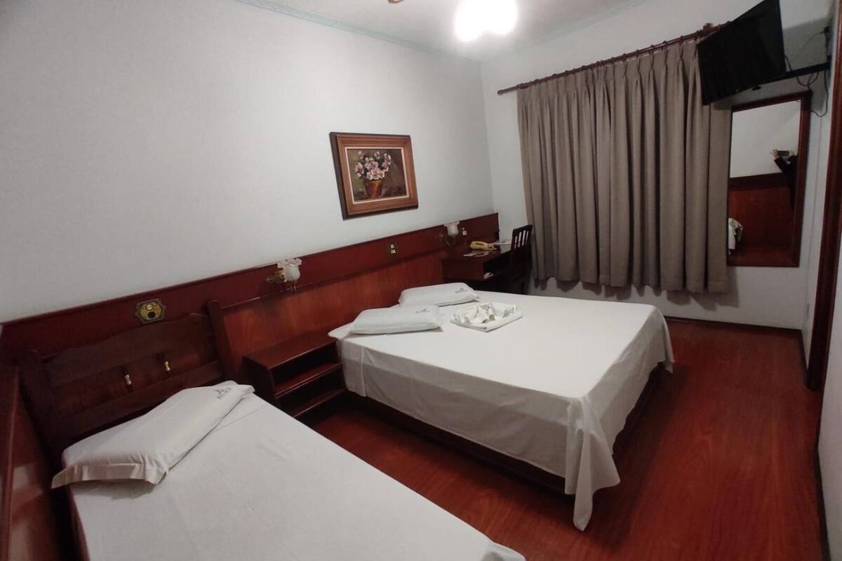 hypo-allergenic bedding, minibar, desk, blackout curtains