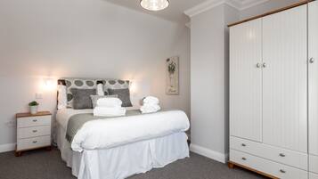 3 habitaciones, tabla de planchar con plancha y wifi gratis