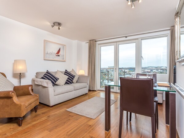 House (1 Bedroom) | Living area | 1-inch flat-screen TV with satellite channels, TV, DVD player