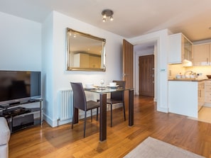Interior - Curlew, Poole (Poole)