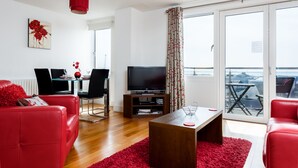 Talo (1 Bedroom) | Oleskelualue | Taulutelevisio, DVD-soitin