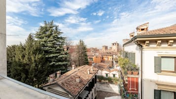 Double Room, 1 Queen Bed, City View (Tosca) | View from room