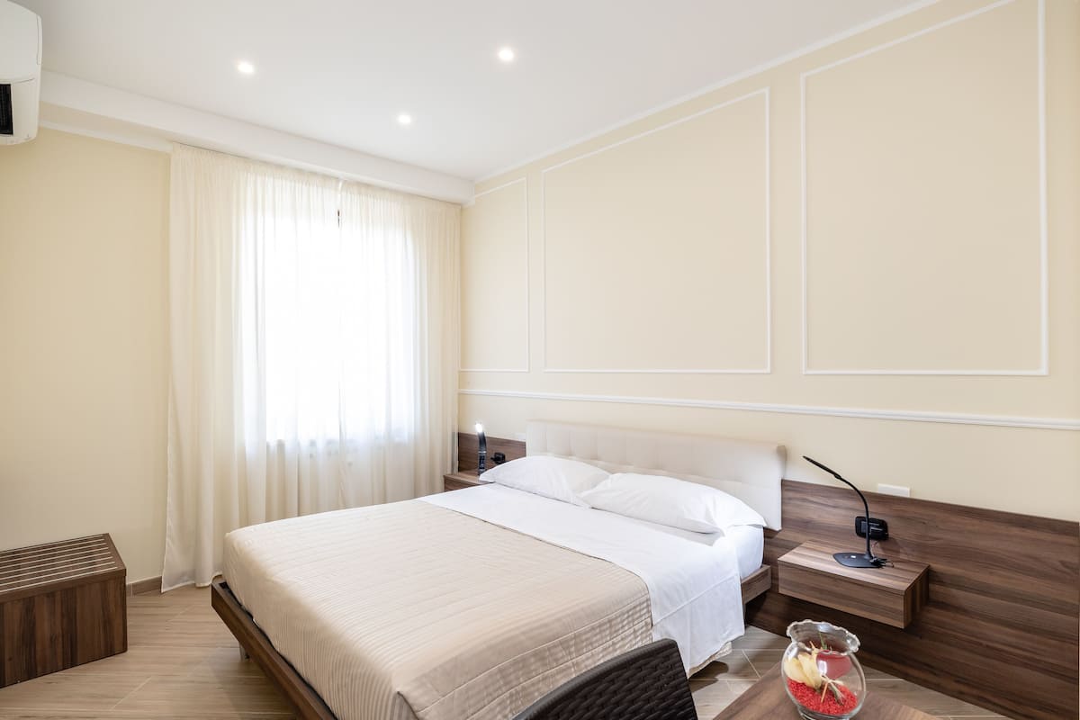 Sistema de insonorización, wifi gratis y ropa de cama