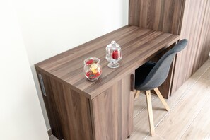 Habitación doble, 1 cama de matrimonio, vistas a la ciudad (Giulietta) | Servicio de la habitación