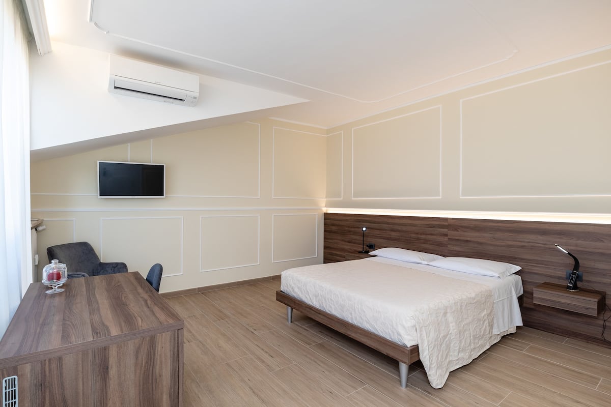 Sistema de insonorización, wifi gratis y ropa de cama