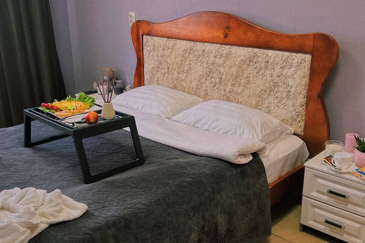Quarto casal standard | 1 quarto, cortinas blackout, Wi-Fi de cortesia, roupa de cama