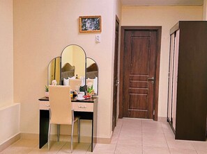 Suite junior | 1 habitación, cortinas blackout, wifi gratis y ropa de cama 