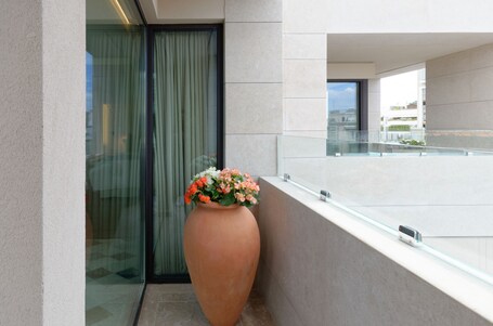 Niche Hotel Athens - Image 19