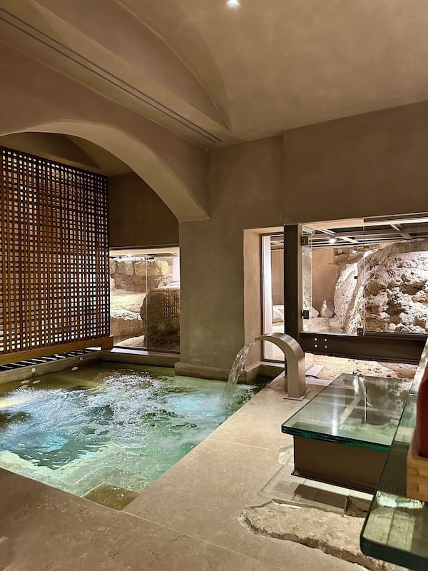 Couples treatment rooms, Turkish bath, body treatments, aromatherapy