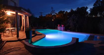 Villa "La Den des Chênes Greens" 160m2 privater Pool und Garten