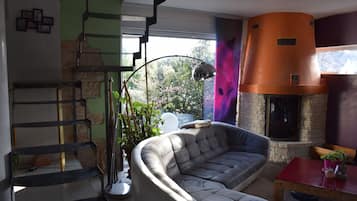 TV, fireplace, table tennis