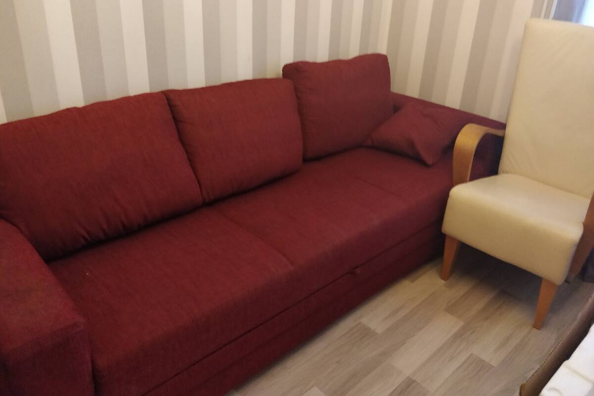 Kamar Twin Basic | Setrika/meja setrika, Wi-Fi gratis, dan seprai linen