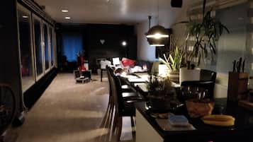 Basic Twin Room | Living area | Flat-screen TV