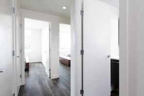 3 bedrooms, in-room safe, free WiFi, bed sheets