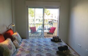 2 habitaciones, cuna de viaje, wifi gratis y ropa de cama 