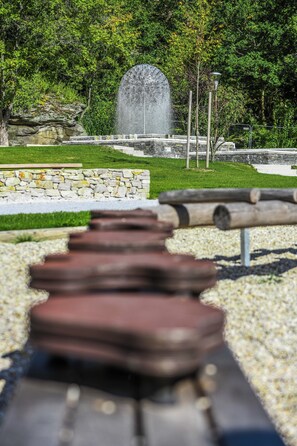 Children’s play area – outdoor