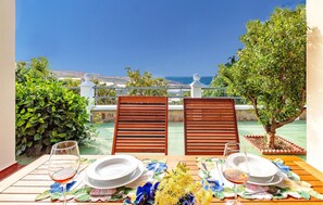 Outdoor dining - Nice home in Velez - Malaga with WiFi (Velez - Malaga)