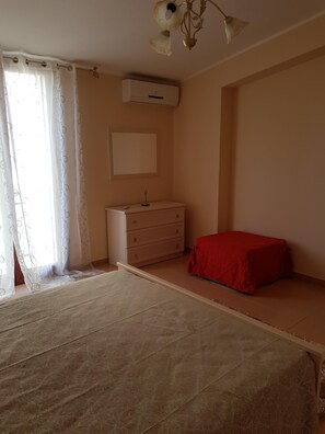 2 chambres, fer et planche Ă repasser, Wi-Fi, draps fournis
