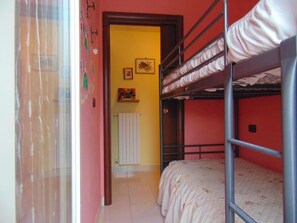 House, 2 Bedrooms | Individually decorated, individually furnished, blackout drapes