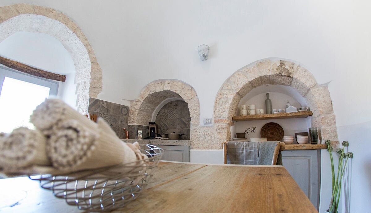 Leilighet, 1 soverom, hageutsikt | Oppholdsområde | En 30-tommers Flatskjerm-TV med kabel-kanaler