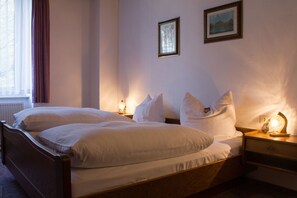 Phòng đôi cơ bản | Nôi (giường cho trẻ sơ sinh) miễn phí 