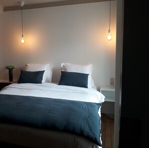 Superior Double Room (Fève Tonka) | Egyptian cotton sheets, premium bedding, minibar, individually furnished - B&B Ar'Home (Kortrijk)