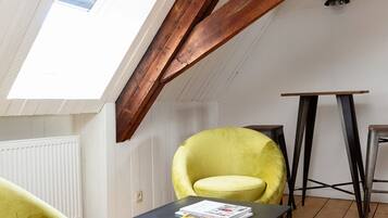 Loft (The Loft) | Egyptian cotton sheets, premium bedding, minibar, individually furnished