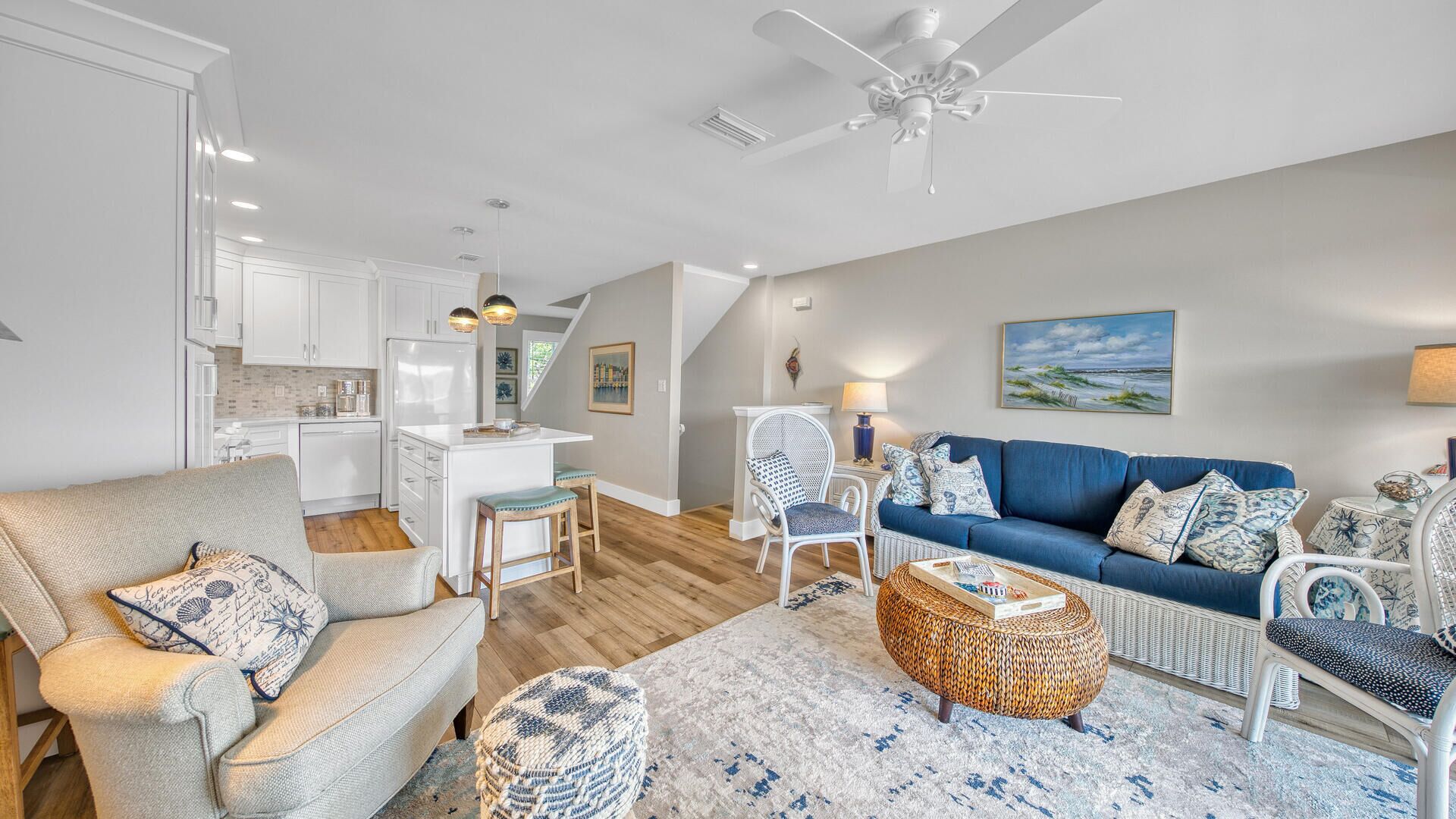 Steps to the beach, updated in 2021 golf included daily, south side of 30A