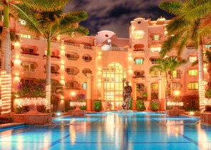 Outdoor pool, a heated pool - Beach Front property!!  (Cabo San Lucas)
