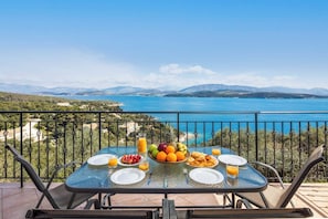 Villa (3 Bedrooms) | Esterni
