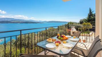 Villa (3 Bedrooms) | Exterior