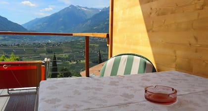 Schenna Garni Eden Bed & Breakfast