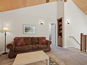 TV, fireplace, DVD player