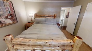 3 bedrooms, desk, free WiFi, bed sheets