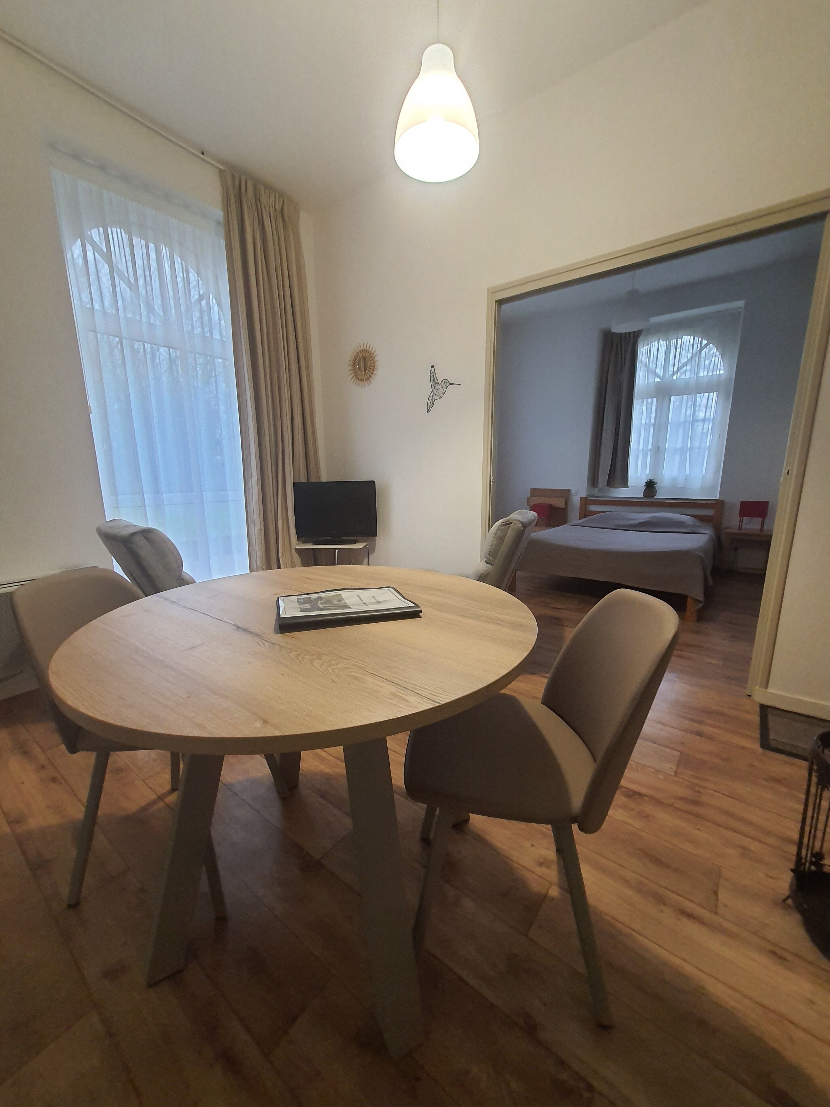 Apartment (Coquelicot) | Living area | Flat-screen TV