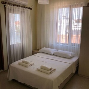 1 bedroom, in-room safe, desk, cribs/infant beds - Ayata Hotel (Marmara)