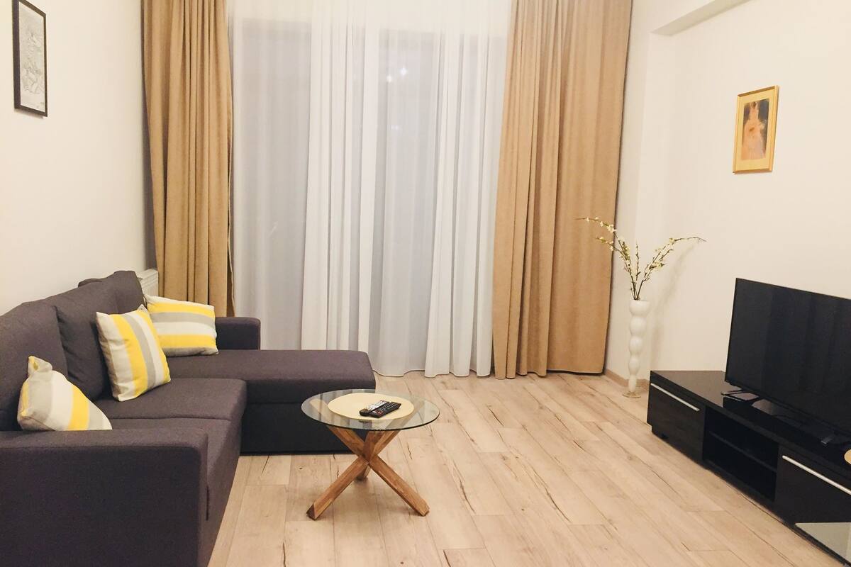 Apartment (Suite) | Living area | Flat-screen TV